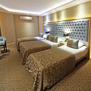 Hotel Black Bird